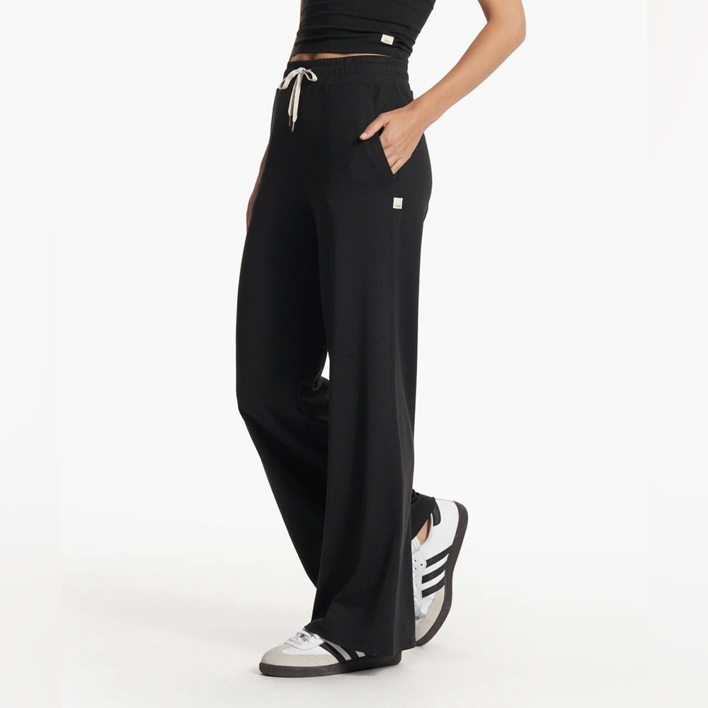 Vuori Halo Essential Wide Leg Black Heather S msrp $108 NWT